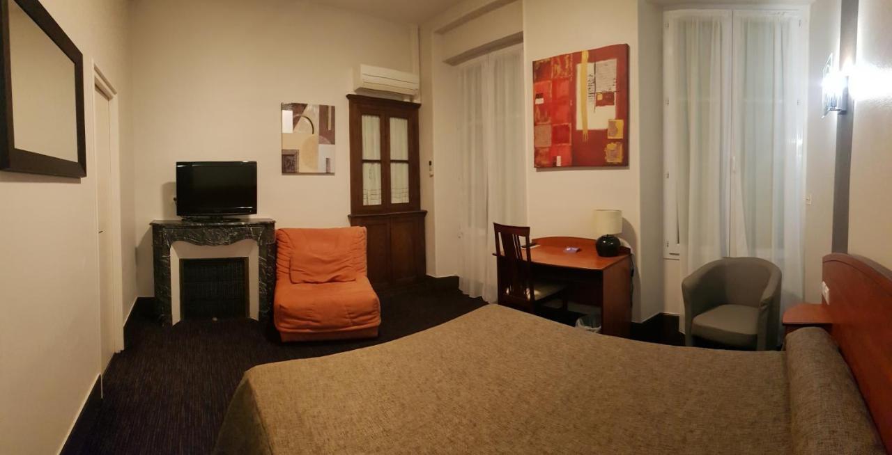 Hotel De La Paix Oloron-Sainte-Marie Eksteriør bilde