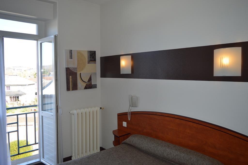 Hotel De La Paix Oloron-Sainte-Marie Eksteriør bilde